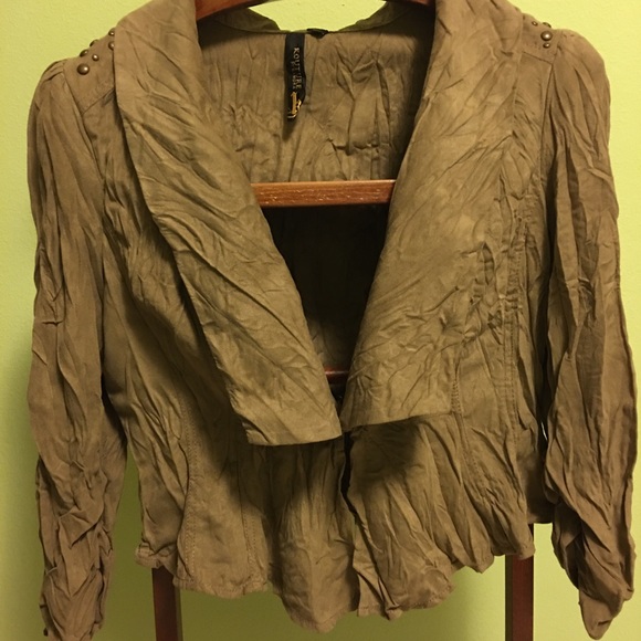 Fashionable jacket - Picture 1 of 5
